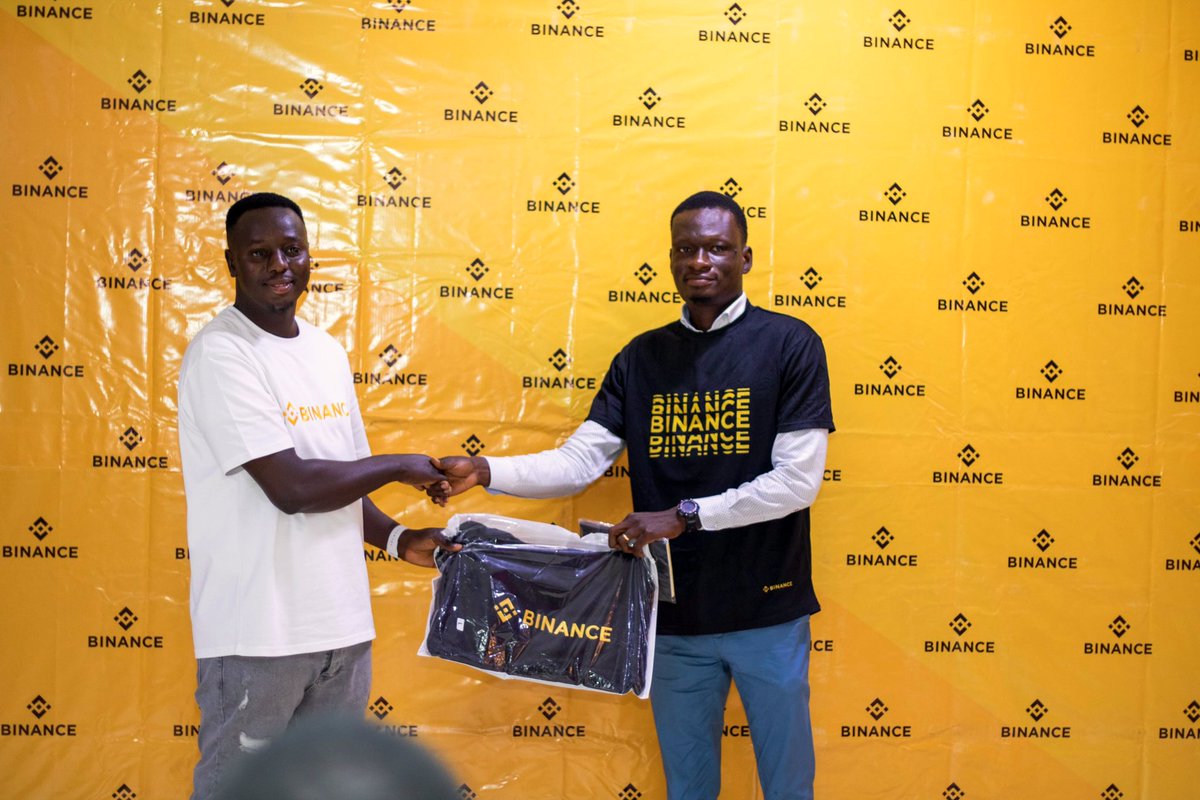 BinanceAfrica's tweet photo. And that's a wrap! #BinanceMeetupTakoradi has come to an end. 

We'd like to thank everyone who attended the event. Over 90+ attendees learned all about Web 3.

Till' next time 🤝 https://t.co/yXNd45EGu5