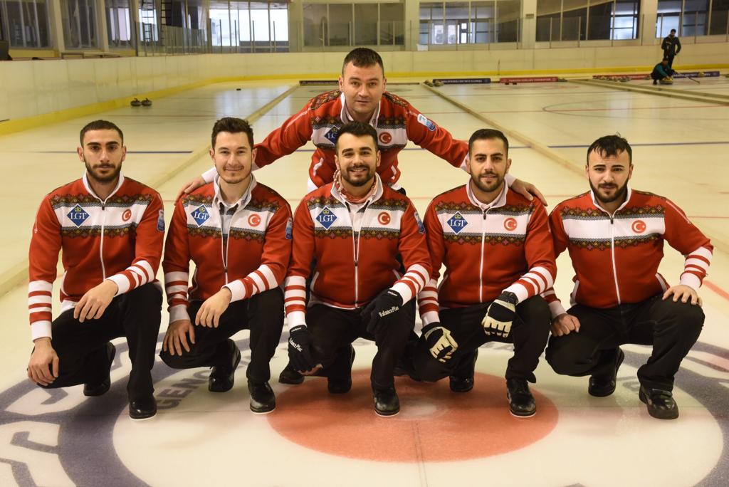 TC_OttavaBE's tweet photo. Dünya Kupası’na katılan Curling Milli Takımı’mıza bugün TD Arena Ottawa’da başlayacak oyunlarda başarılar diliyoruz

We wish every success to our National Curling Team in the World Cup at the TD Arena, Ottawa. https://t.co/BmvpEUtGwd