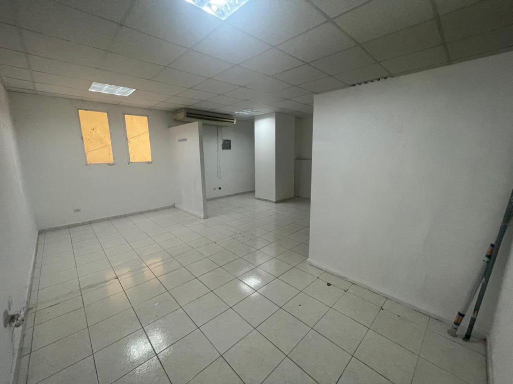 PropiedadesRDDO's tweet photo. Excelente Local en La Av. Lopez de Vega, Naco, Santo Domingo
66 metros cuadrados 
2 parqueos Asignados
La Plaza Posee Ascensor, Baños, Parqueos de visitas, Restaurantes y Espacios Al Aire Libre
Ofrecido en US$120,000 https://t.co/VLr6LSwAJI