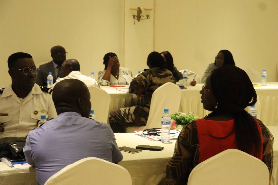 UNODC_BMB's tweet photo. @UNODC_MCP et @TIPSOM_WCA ont délivré 1e formation sur le droit de la mer et la lutte contre la traite des personnes et le trafic illicite des migrants par mer à travers la rédaction des #HSOPs au 🇬🇦 financée par l’#UE dans le cadre du #PASSMAR-ONUDC #BorderManagement https://t.co/nYV95ydv39