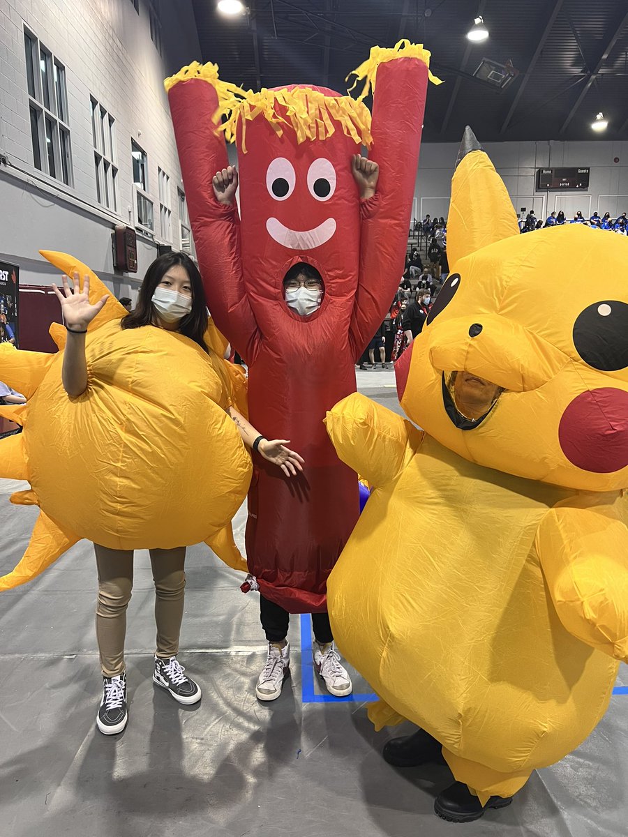 McMasterEng's tweet photo. Day 1 at #FirstAtMac and we’re CHARGED UP!!!

Thanks to our Opening Ceremonies speakers, Dean @h_sheardown and Director of Outreach and Engagement @lindsay_bolan. Also special thanks to our mascots who got the crowd energized! 🔋⚡️🤖 https://t.co/OFBYTuoz81