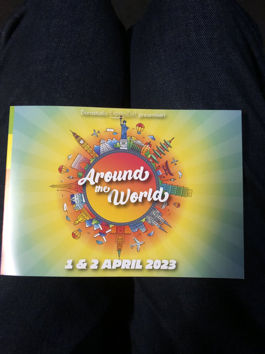 GraafLau's tweet photo. Genoten van de dansvoorstelling ‘Around the World’ door ExpresZie! Alle dansstijlen uit heel de wereld prachtig vormgegeven en vertolkt! Wat een talent en plezier @GemLopik! Dansen voor én door jong én oud! #expressief #cultuur #dansenvooriedereen #genieten https://t.co/8YOlqiCkL6