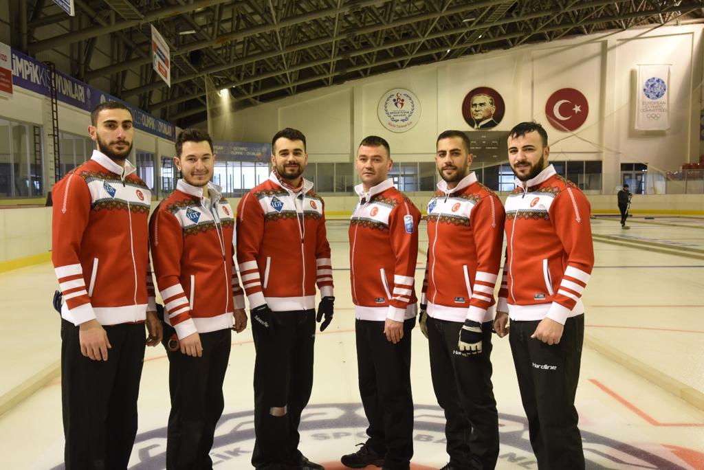 TC_OttavaBE's tweet photo. Dünya Kupası’na katılan Curling Milli Takımı’mıza bugün TD Arena Ottawa’da başlayacak oyunlarda başarılar diliyoruz

We wish every success to our National Curling Team in the World Cup at the TD Arena, Ottawa. https://t.co/BmvpEUtGwd