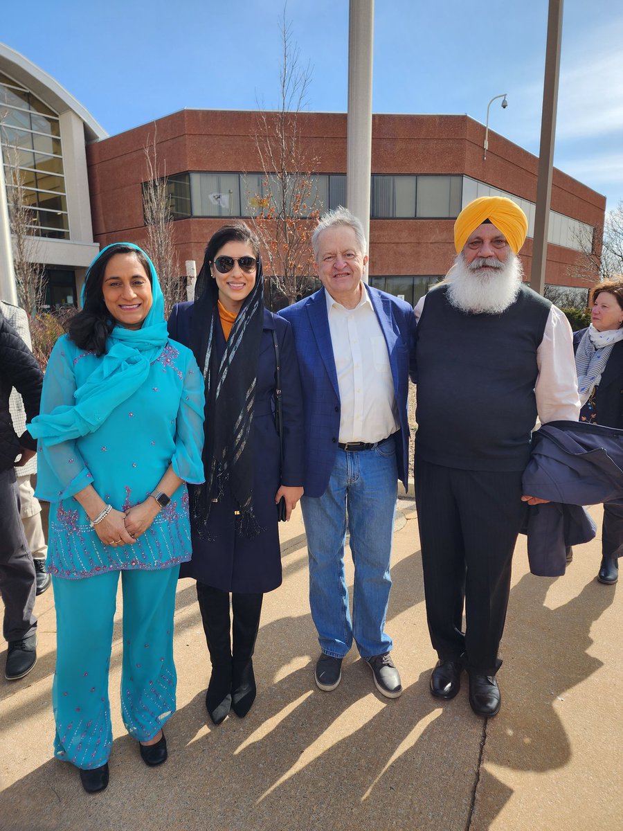 pavparmar7's tweet photo. Happy Sikh Heritage Month to all celebrating! As a proud Sikh, it brings me great joy to share that our community celebrated this special occasion with a beautiful flag raising ceremony at the @townofoakville.  Let's continue to embrace and celebrate our diversity! https://t.co/5hC1a6uxao