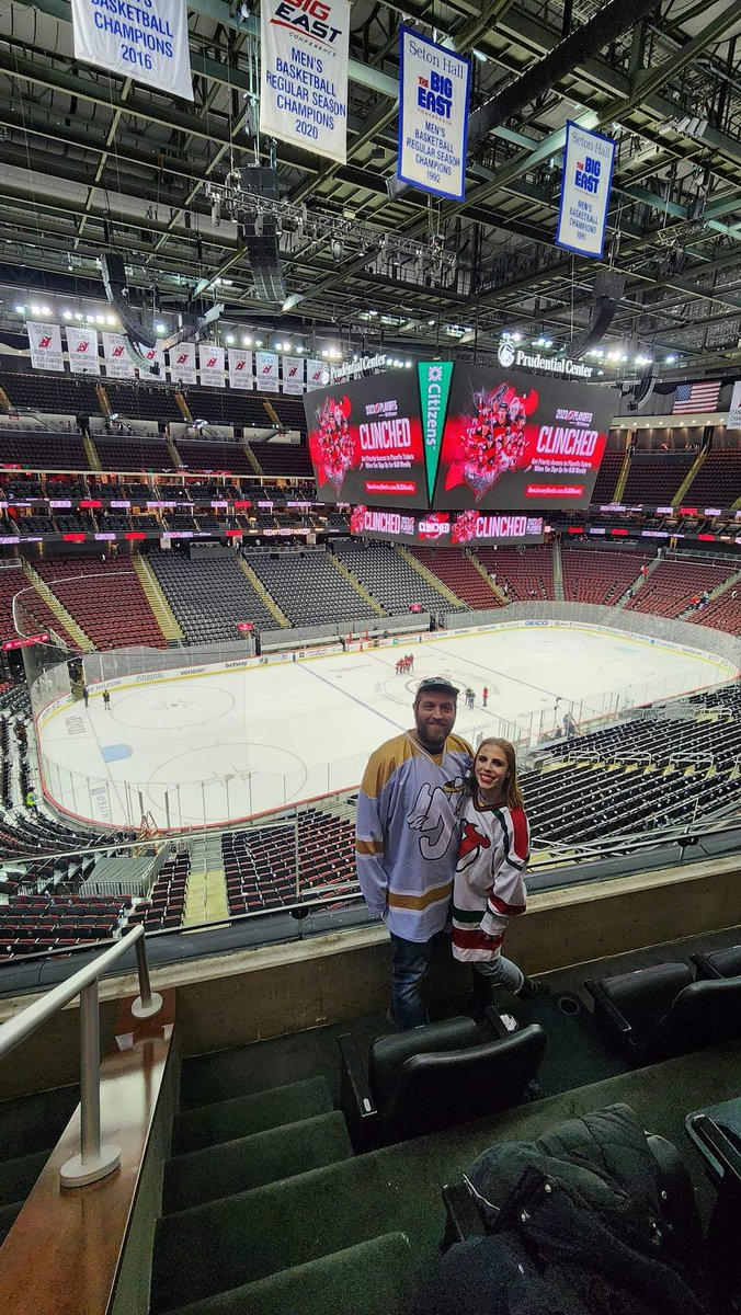 hockeyfisch's tweet photo. On the anniversary of its launch, I'm so proud to share my latest @NJDevils jersey in my collection- the Angels! Incredible custom work by @BringHockeyBack. Highly recommended for small batch or individual custom work. #flyangelsfly #NJDevils #NJAngels https://t.co/2EZe1CsZZ4