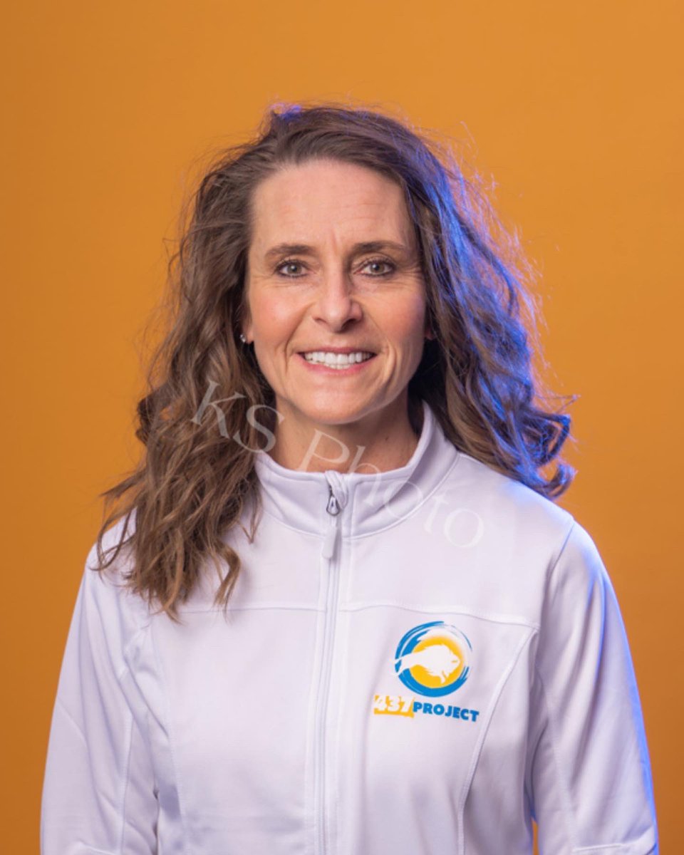 LisaLarson20's tweet photo. Honored, excited and yes a little nervous, but I’m goin to grow from this and help others in the process. I will be one of the 12 runners comprising The 437 Project. 💙💛 💪    https://t.co/wgxThA5Epw
https://t.co/KrdCnwQKjt https://t.co/VVIM9hbP01