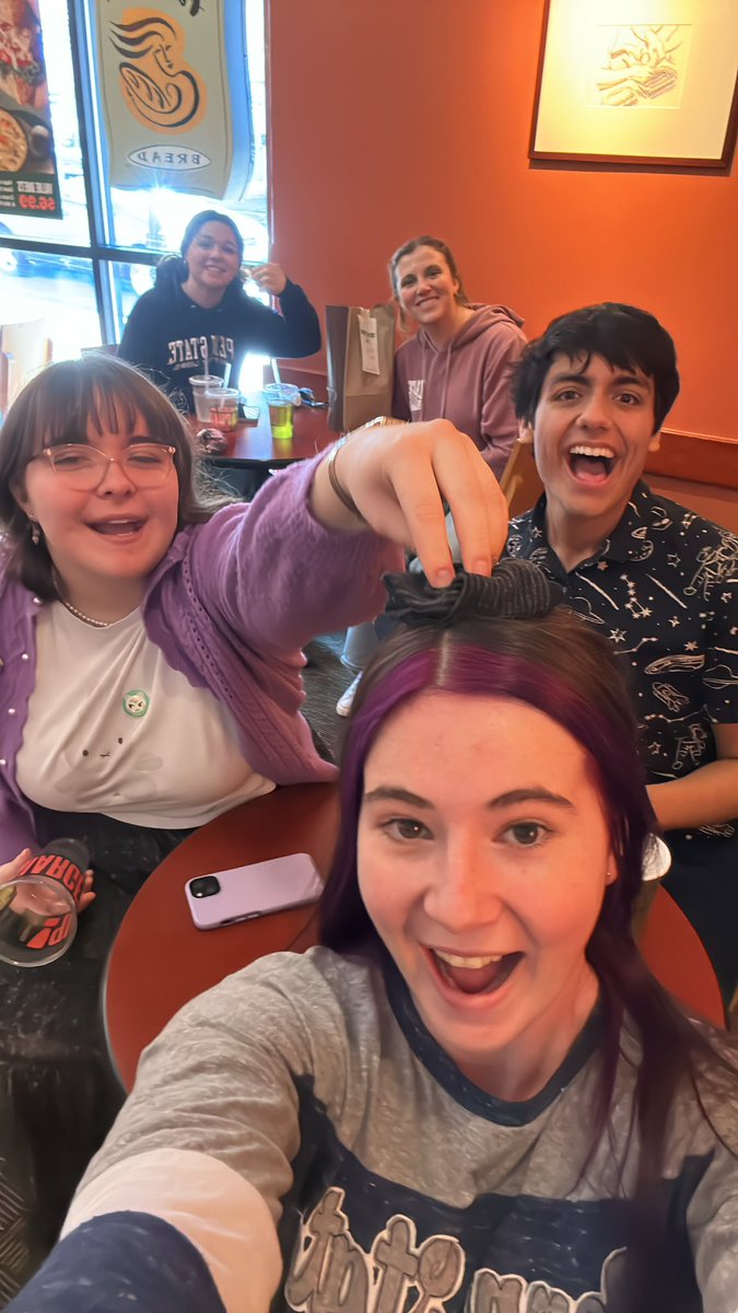 rayannlynn04's tweet photo. panera🧦 @thespiss4 https://t.co/6xyU0peX7z