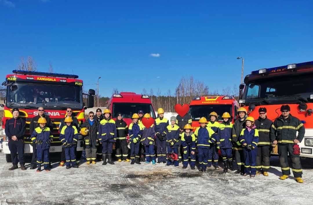 kanvpk's tweet photo. Palokuntanuorten 24h harjoitus on päättynyt. Harjoitukseen osallistui yhteensä 39 henkilöä, joista 17 oli palokuntanuoria.

Kiitos kaikille osallistujille sekä kiitos harjoitustamme seuranneille.

#palokuntanuorten24h https://t.co/loD9au4XSx