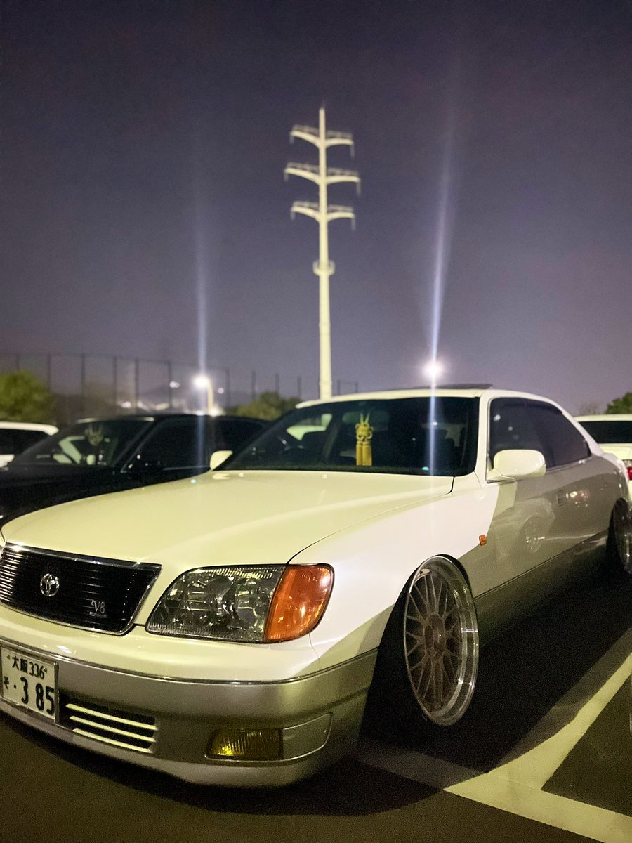 rn0219rn's tweet image. やっとパパさんにお会いできました！
少ししかお話し出来なかったですが、
次はセルシオで一緒に撮れたら嬉しいです😆
@yunapapa385 さん
#ucf20 #セルシオ #20セルシオ #CELCIOR