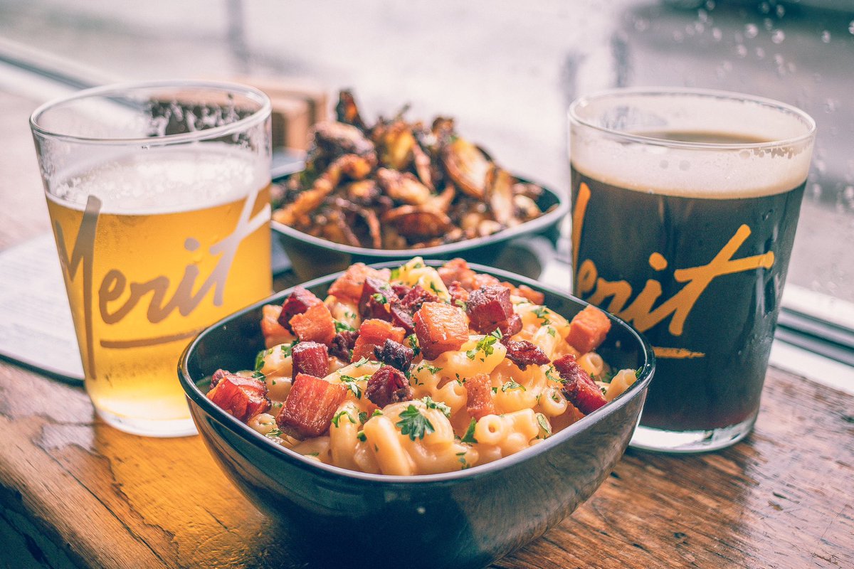 🧀 GOIN’ MAC TO MAC! 🧀⁣
⁣House Smoked Bacon OR Deep Fried Brussel Sprouts, Gruyére, Grana Padano, Old Cheddar, Mozzarella and MERIT Barrel Fermented Hot Sauce!⁣
⁣
Pair with a Tail Spin Pale Lager or Beneath The Noise Dry Stout and you’re set!⁣
⁣
#MERITBrewing #HamOnt