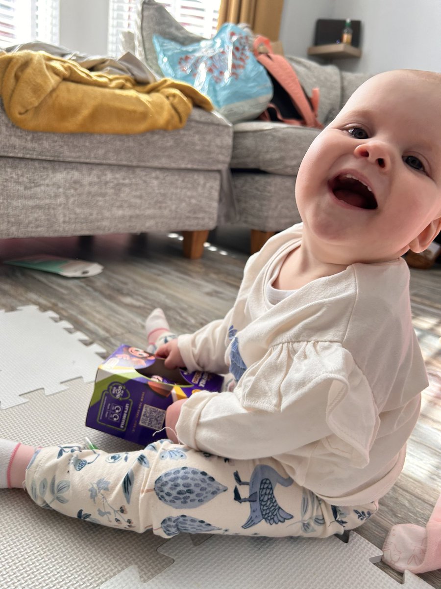 shuv_phil's tweet photo. Gorgeous morning doing some Easter crafts with these two beauties! 🐣 🎨 https://t.co/A5wXLeVcqs