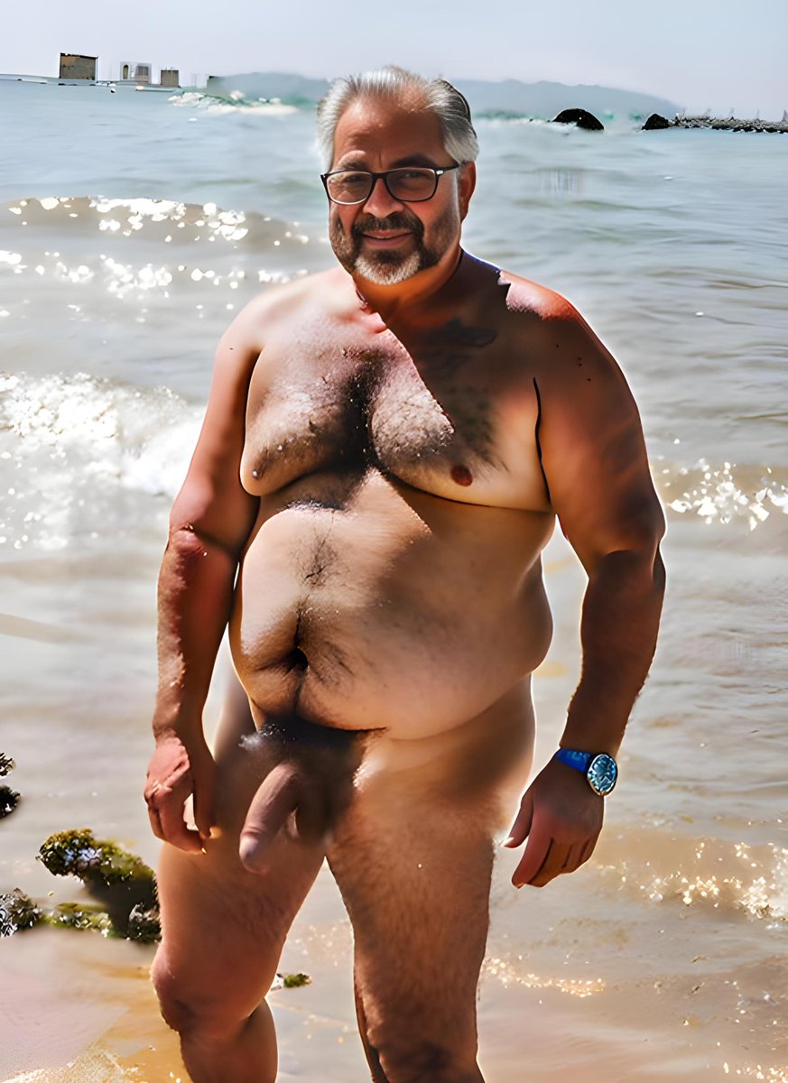 Trackf2's tweet photo. Daddy won't need a swimsuit this summer #nsfw #maturegay #aiart #maturemen #nude #daddies #grandpa #gaymatureaiarts https://t.co/d5yMV2m6BQ