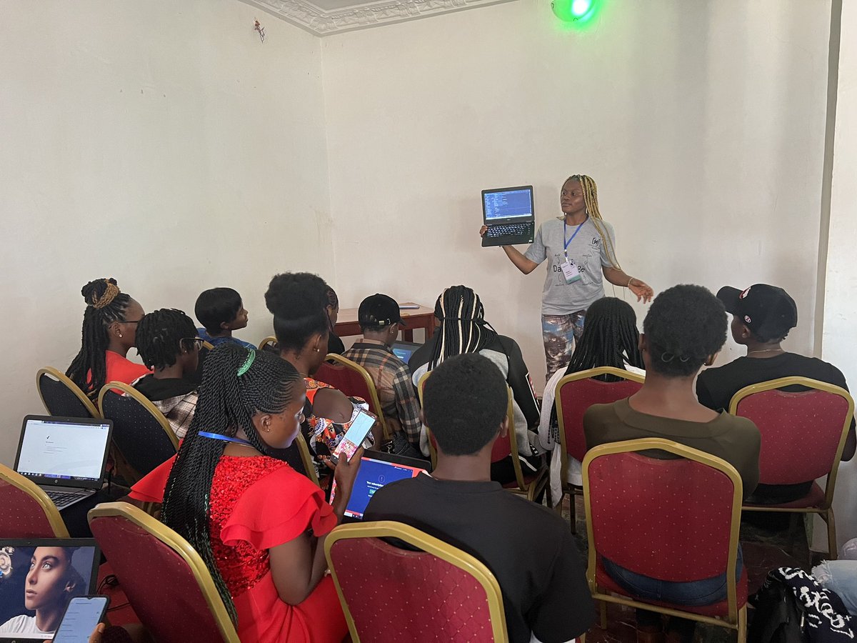 WTMBamenda's tweet photo. @nangah_amandine and @ngumihfien facilitating the workshops

#WTMBamendaIWD2023 #IWD2023 #WTMBamenda #WTMDareToBe #WomenInTech https://t.co/esDklVCXAu