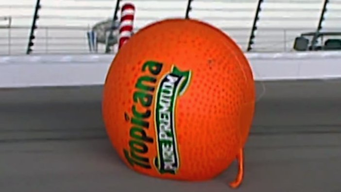 NascarPaint's tweet photo. A Giant Inflatable Tropicana Orange (Balloon)

2004 Tropicana Twister 300 Qualifying (Chicagoland Speedway) #NASCAR https://t.co/b9elq1cGUs