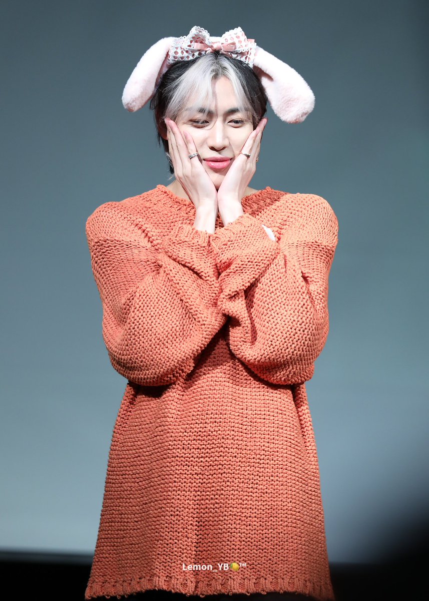 lemon_yb's tweet image. 230401 ดอกไม้บาน  🌻🌻🌻น่ารักจนใจเจ็บ🤍❤️
Apple Music Fansign Event @BamBam1A #뱀뱀
#BamBam  #SourandSweet