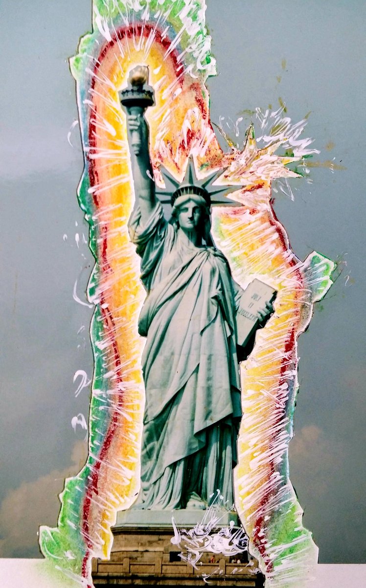 XuscaSoleNY's tweet photo. Rooted in antiquity, for millenniums
all social classes -not only mystics-
dressed with #tunics.
Here see Liberty- the #Statue was
inspired by Greek-Roman #cultures.
I propose to devote one day at year,
to wear it, reminding
"The Sacred In Our Lifes". ©#XSolé https://t.co/Twqf3va2Ky