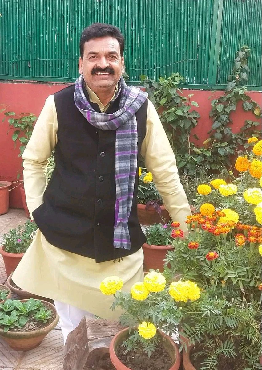 RajoriyaJ's tweet photo. सिकंदरा पंचायत समिति प्रधान सुल्तान जी बैरवा को जन्मदिन की हार्दिक शुभकामनाएं एवं बहुत-बहुत बधाई आपके स्वस्थ जीवन की कामना करते हैं 
@Sultanbairwa https://t.co/rQOF7nYLde