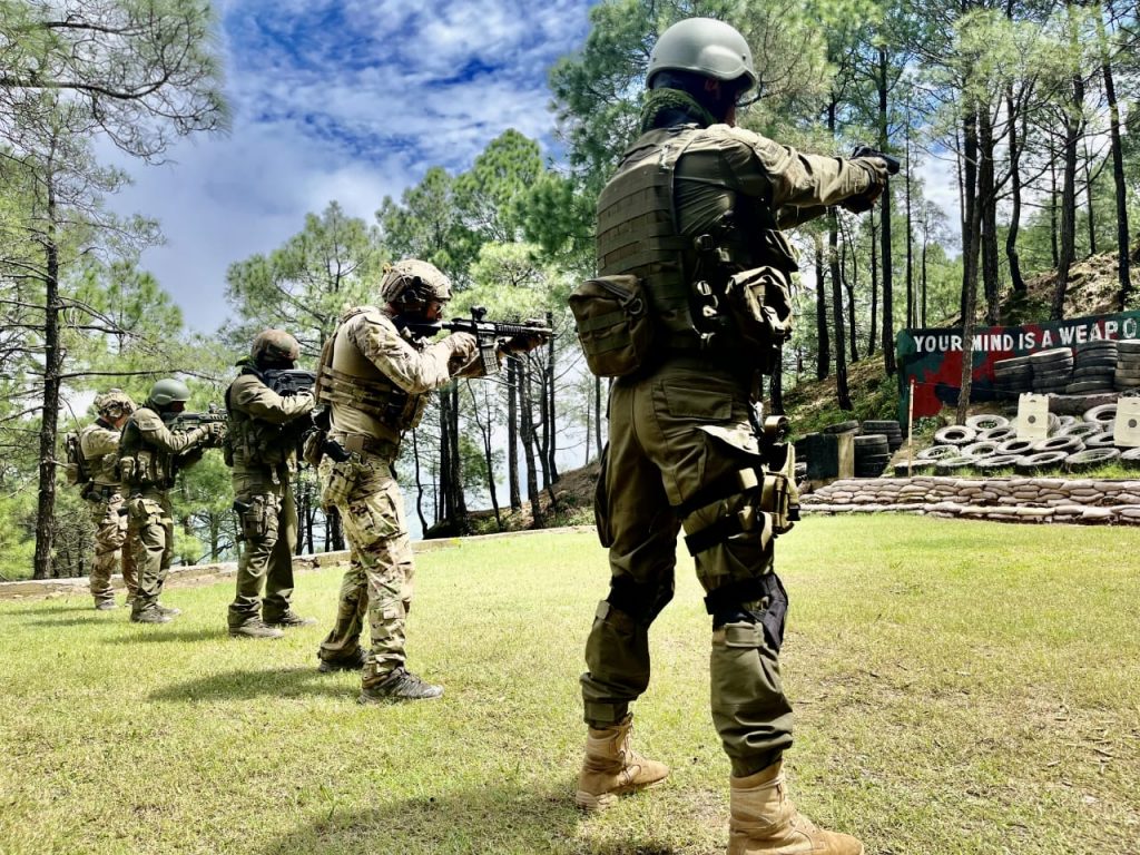 Defence_Nation's tweet photo. Happy 30th raising Day to Special Forces training School (SFTS), Indian Army's Elite Training Institute.
Raised as Special Forces Training Wing (SFTW) on 1st April 1993 at #Nahan, Himachal Pradesh. The school has trained the #GarudSF and the #Marcos too. 🇮🇳💀
#SFTS #SpecOps https://t.co/qxIoAeBFyy