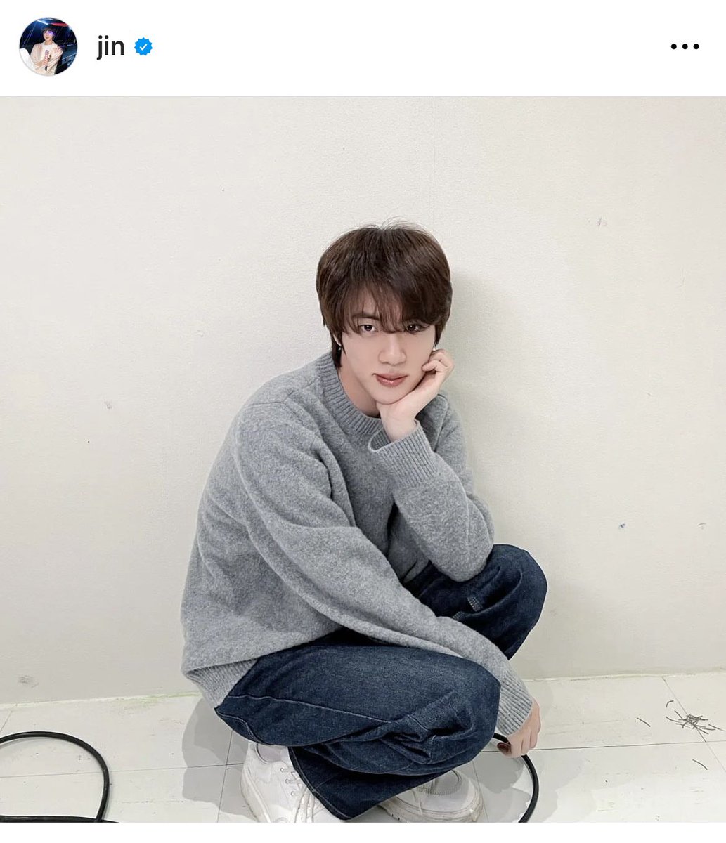 co_co_7moon's tweet photo. ジンくん、ジンくん、って呟けなくて少し放置してしまってたこっちのアカウント😅久しぶりにジンくんって呟ける🤭💕寂しくて退屈で他グル見たりしてたけど、やっぱりジンくんが1番だ💖写真1つ見ればもうテンション爆上がりなんだよ♪そしてこの時のビジュが好きー🥰ジンくんありがとう♡♡♡ https://t.co/FZPLFiN4WV