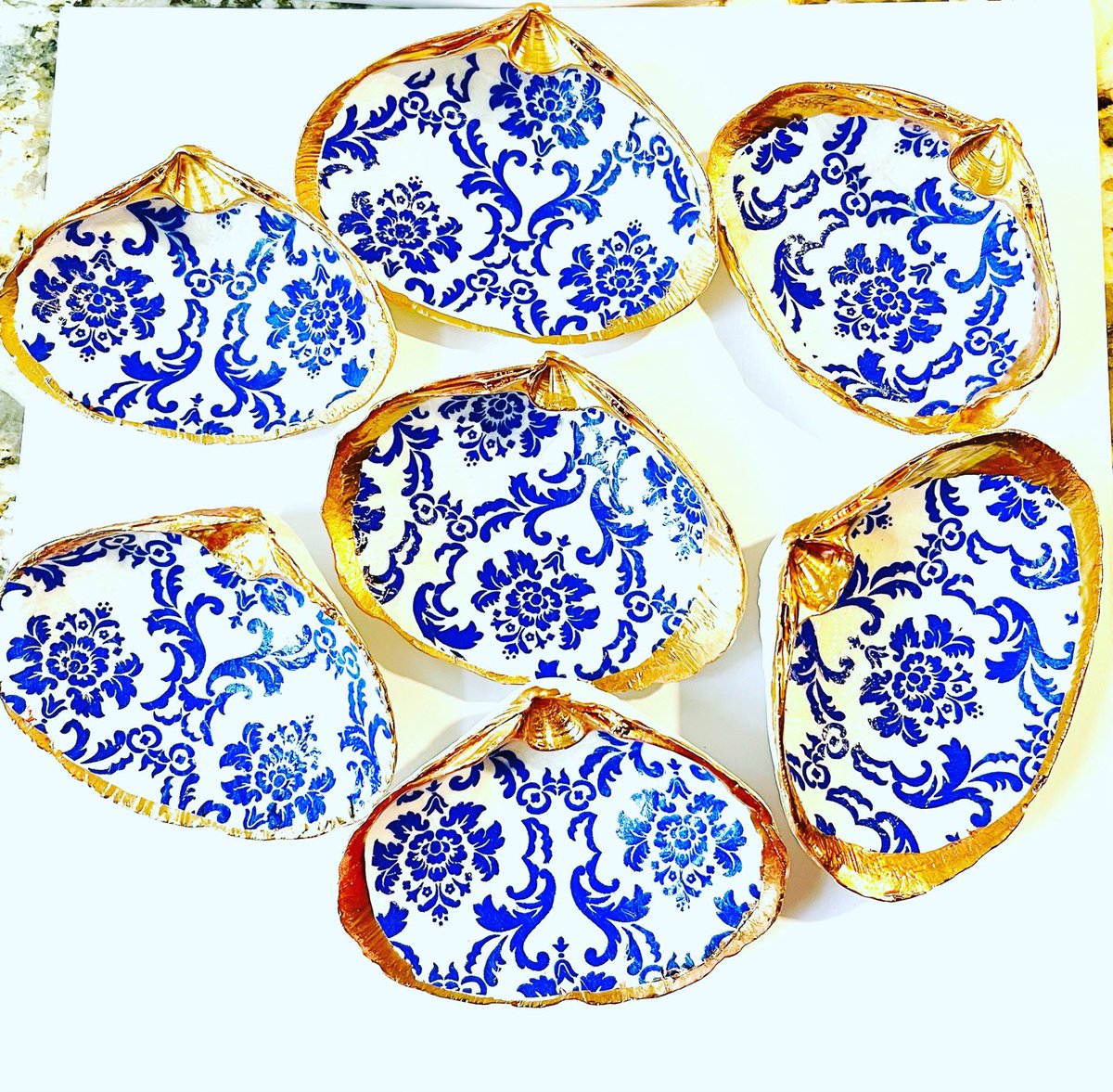 AlicesTreasureb's tweet image. Excited to share this item from my #etsy shop: Decorative Clam Shell - Jewelry Holder - Decoupaged Ring Dish - Coastal Decor - Hostess Gift - Shell Ring Tray - Beach Theme Gift - etsy.me/438UkIW
#ShellTray #BeachHouse #CoastalGift #CoastalDecor #Handmade #BeachHouse #Etsy