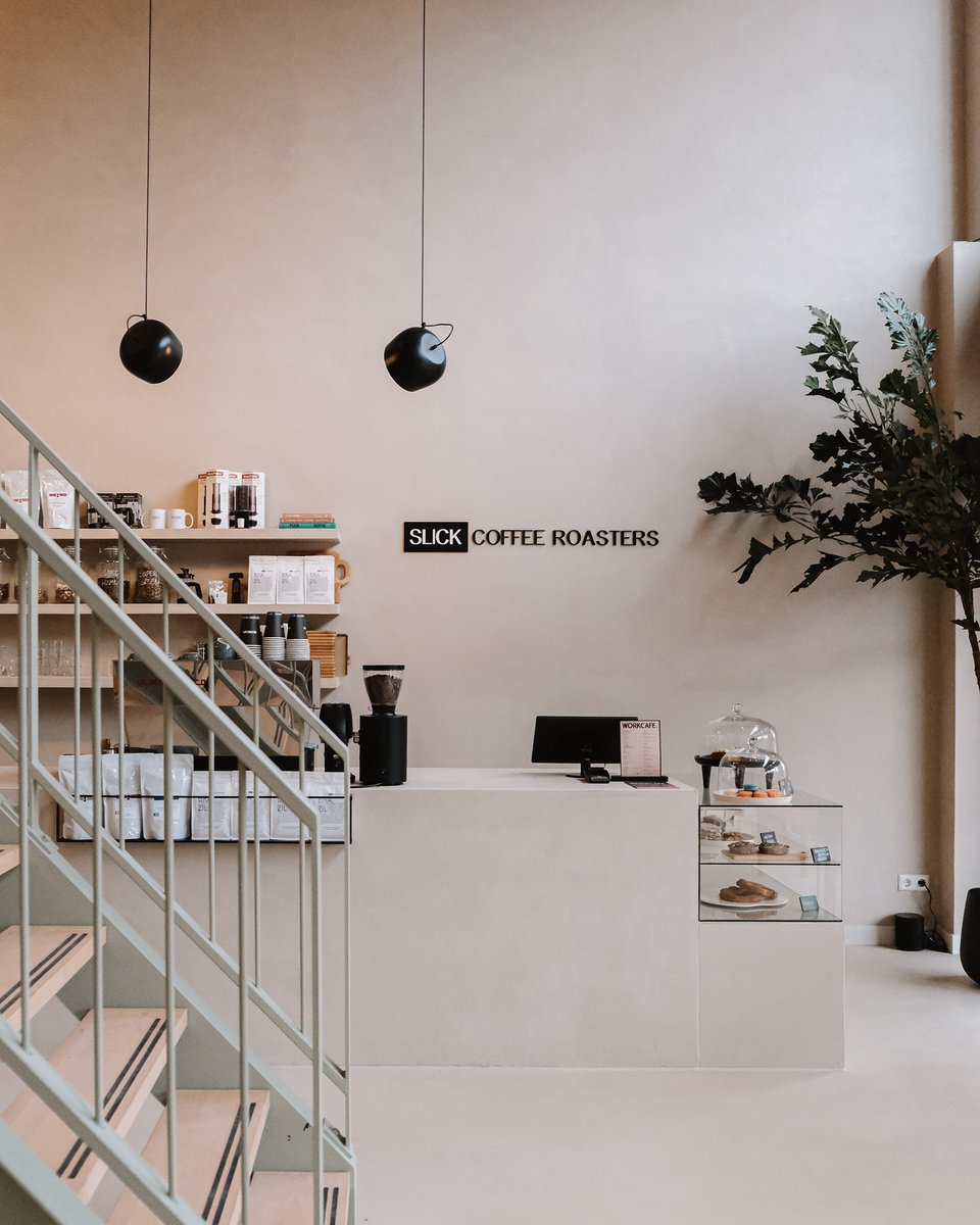 mustvisits's tweet photo. Workcafe in Heerhugowaard. Dit is dé werk- en ontmoetingsplek van kop Noord-Holland. Naast werkplekken vind je hier ook een hippe koffiezaak die de ruimte omtovert tot een plek waar je niet alleen komt om te werken, maar ook om gelijkgestemden te ontmoeten. 🧑‍💻☕️ https://t.co/TsCrJwQuvJ