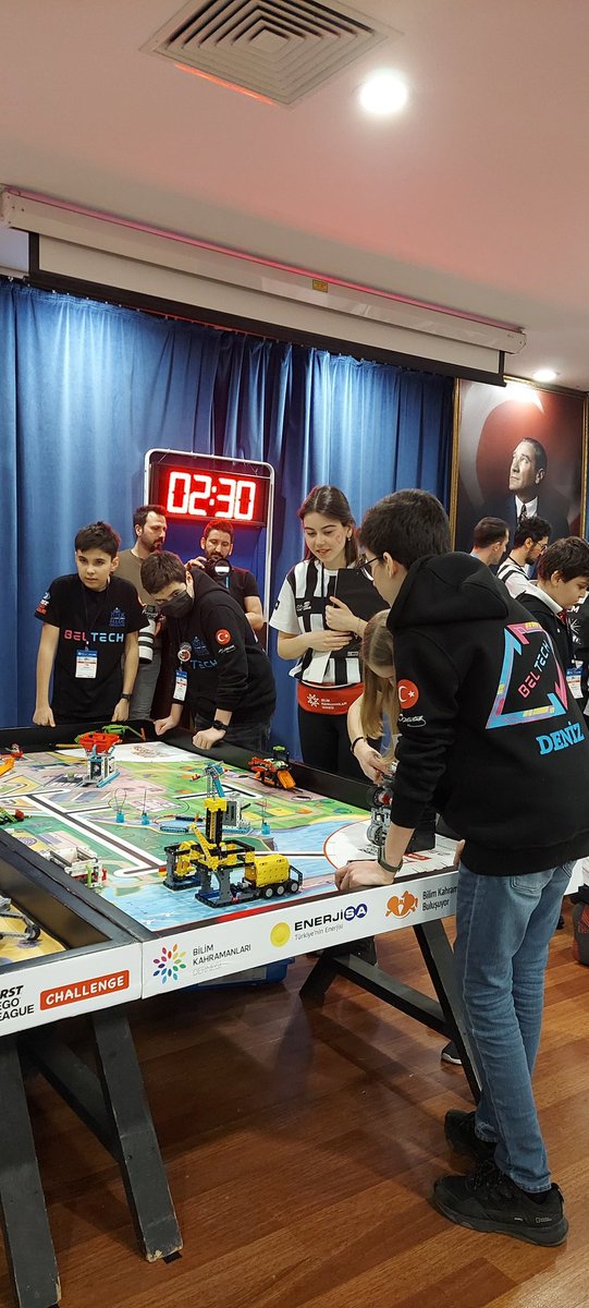 Bilim kahramanları <a href="/BilimKahraman/">Bilim Kahramanları</a> düzenlediği 1.'inci gün turnuvasında bir araya geldi. İstek Okulları Belde Kampüsü Beltech 198 olarak hazırız. <a href="/IstekTech/">IstekTech</a> <a href="/enerjisa/">Enerjisa</a> #superpowered #fllchallange <a href="/YeditepeUni/">YeditepeÜniversitesi</a>
