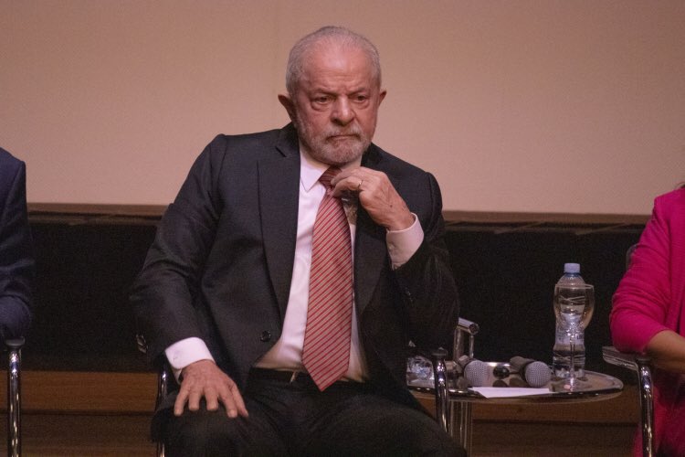 PolticaDVerdade's tweet photo. Parlamentares criam ��Gabinete de Fiscalização’ para monitorar ações de ministérios de Lula

Importada do Reino Unido, a ideia tende a fortalecer o Legislativo no papel de monitorar a execução de políticas públicas. https://t.co/8c2YjsctbP