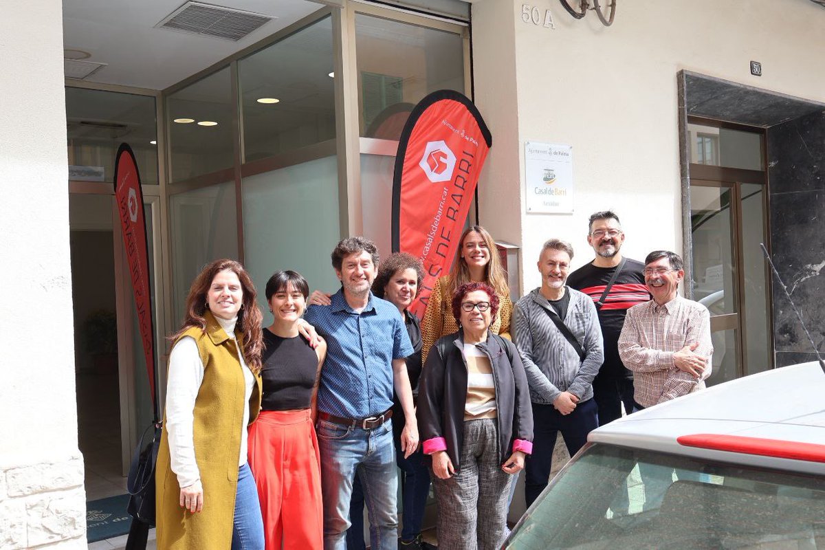 Podem_Palma's tweet photo. Inauguram el nou Casal de barri d'Arxiduc!

Aquests espais permeten la vida cívica i cultural i serveixen de punt de trobada per a les entitats socials, i són lolt demandata pel teixit veïnal

@CCostadelrio ha agraït a les entitats la feina que fan per donar vida a la ciutat https://t.co/x3F8S59gGN