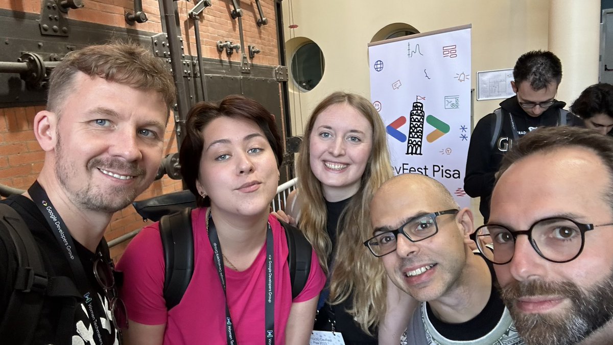 ShuregDenisov's tweet photo. Such great speakers you can meet at the @devFestPisa
@grizik_ek @mik3lantoni0 @binicodes @gregoriopalama https://t.co/RPBUJBkOqc