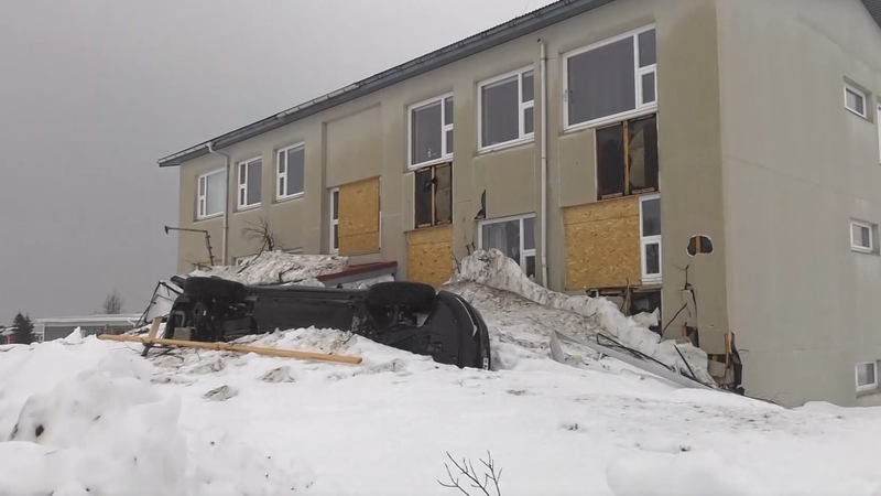 Avalanche danger is present in the Eastfjords. In total 80-90 avalances occ last days. Large avalanches occ by Neskaupstaður on 27/3, one onto a residential house. ~10 people needed medical care but no casulties. 300 residents have been evaculated! 
<a href="/Vedurstofan/">Veðurstofa Íslands / Icelandic Met Office</a> 
<a href="/almannavarnir/">Almannavarnir</a>