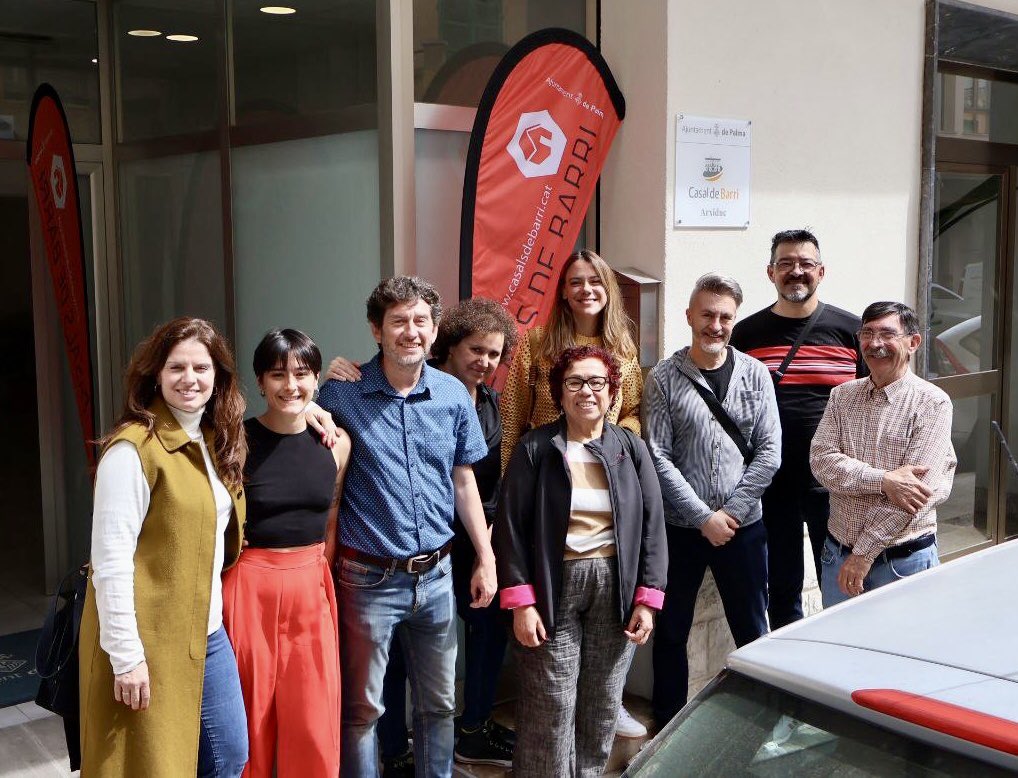 CCostadelrio's tweet photo. Arxiduc i Plaça de Toros ja tenen Casal de Barri. És fruit de la reivindicació de l'AVV Coliseu. 

També estan en marxa els propers casals a Son Oliva i a Marquès de la Fontsanta! 

Estem transformant els barris i ho estem fent amb tots ells i elles. https://t.co/U2z6GXBcfc