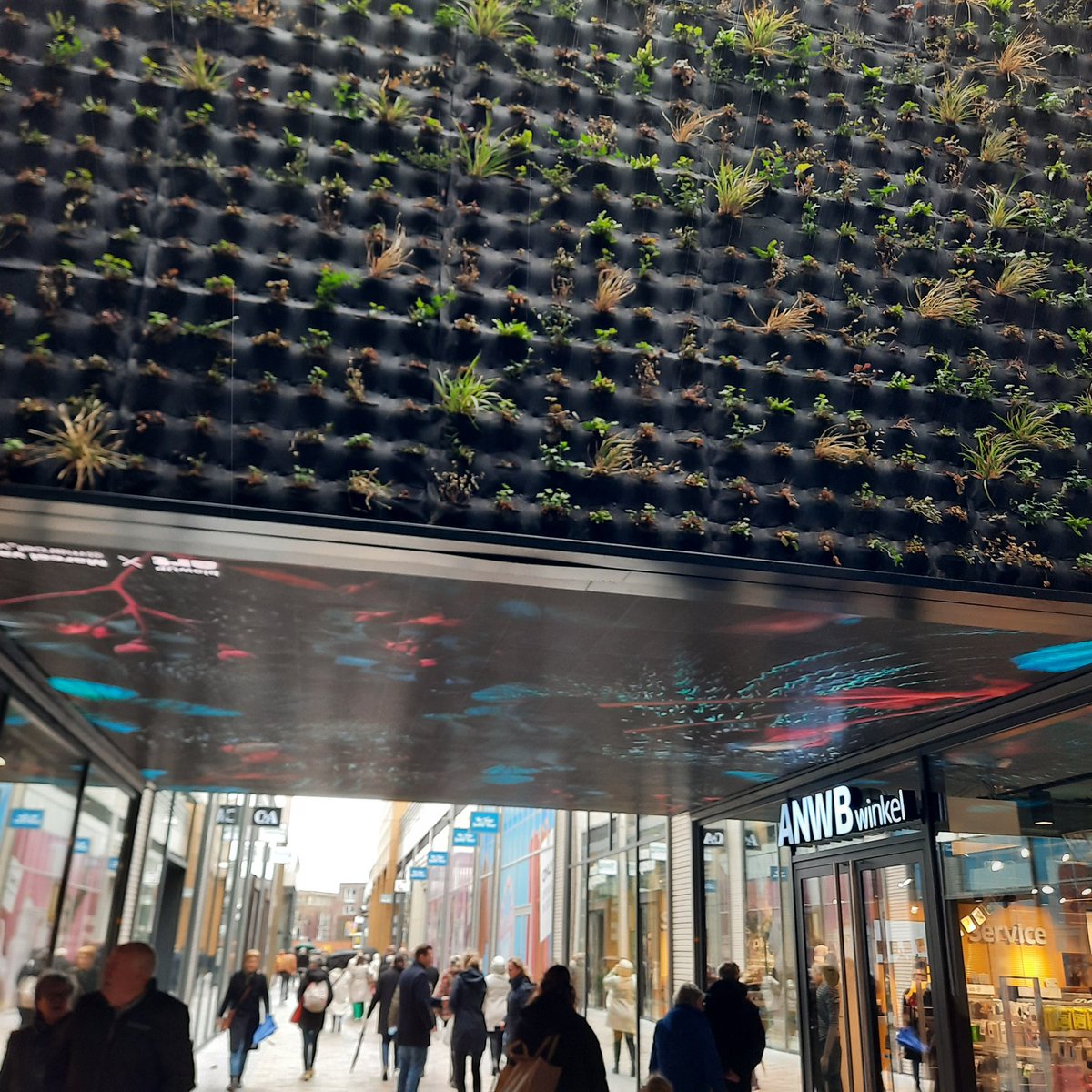 PRTulp's tweet photo. Werkbezoek raad @Gemeente_Almelo aan @gemeentetilburg. Aanpak stadsontwikkeling. Van oud naar nieuw. #spoorzone013 #bibliotheek. Aandacht voor #groen #leefomgeving  #bewonersparticipatie #cultuur. Genoeg inspiratie voor onze stad. https://t.co/6bumWYqpXs