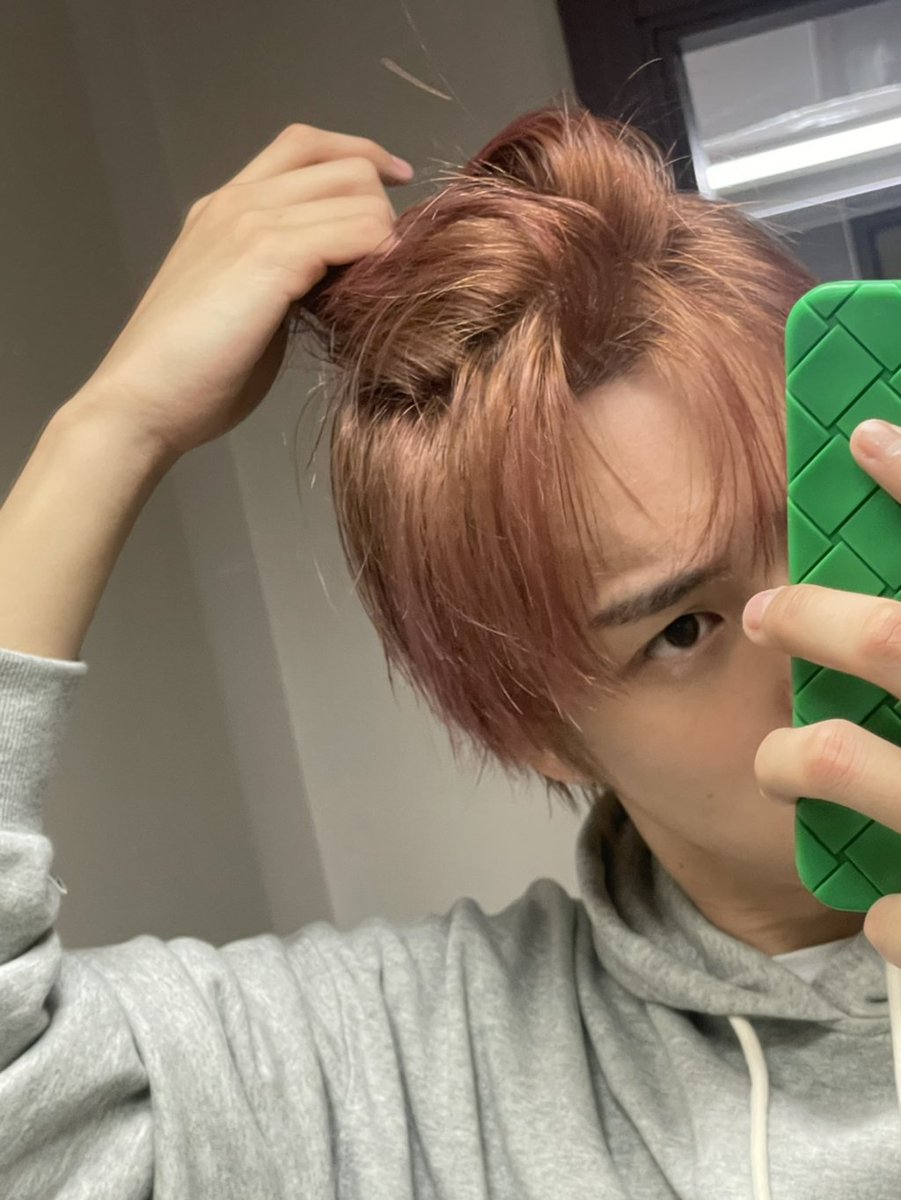 IMWhatIAm26_'s tweet photo. Minhyuk's hair appreciation tweet (coz he's about to be bald real soon)

A thread 🧵: https://t.co/B7zXIv2Hpp