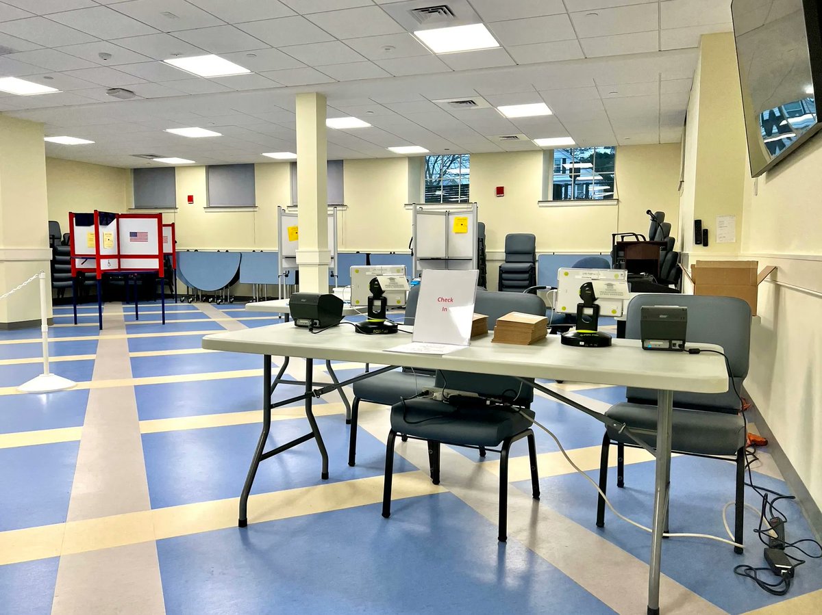 Are you ready for the upcoming Town Election? Want to vote early? Great news...you can!

Come by Town Hall today and tomorrow 9AM-3PM to cast your ballot. Voting will take place in the Community Room of the Ames Senior Center (first floor). 

#DedhamMA #DedhamThrives #DedhamVotes