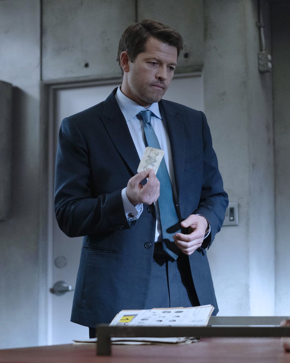 HBOMax_Nordic's tweet photo. Castiel, meet Harvey Dent. https://t.co/JD9TnNFCUy
