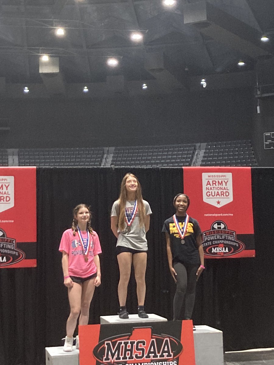 LHS Powerlifting tweet media