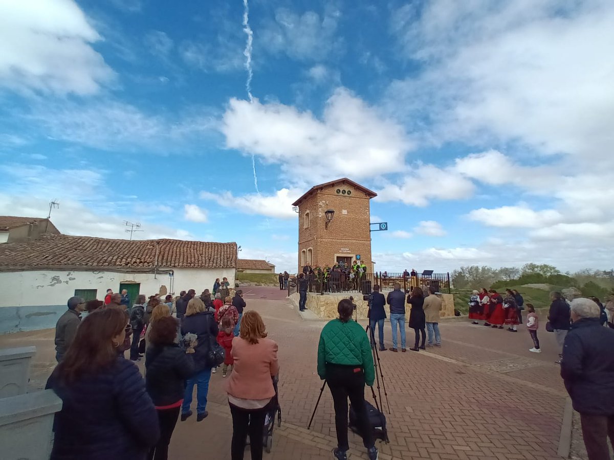 Castronuño inaugura su nueva oficina de #Turismo, en cuyo acto han recordado la importancia de la iniciativa #TerritoriosConFuturo y de <a href="/ClusterAeice/">AEICE Clúster de Hábitat Eficiente</a>  en el fomento del #desarrolloterritorial    

¡Gracias!

<a href="/ayto_castronuno/">Ayto de Castronuño</a> <a href="/RutaVinodeRueda/">Ruta Vino de Rueda</a> <a href="/Dip_Va/">Diputación de Valladolid</a>