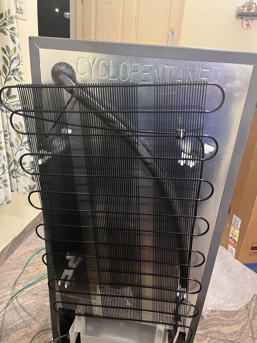 IamKuroSen's tweet photo. @flipkartsupport  its been already 8 days crossed still my damaged product has not been replaced.

What is this service flipkart is providing to the customers.

How long i need to wait?

What's the use of being a plus customer when you can't provide better service. https://t.co/aO9XNiS4lg
