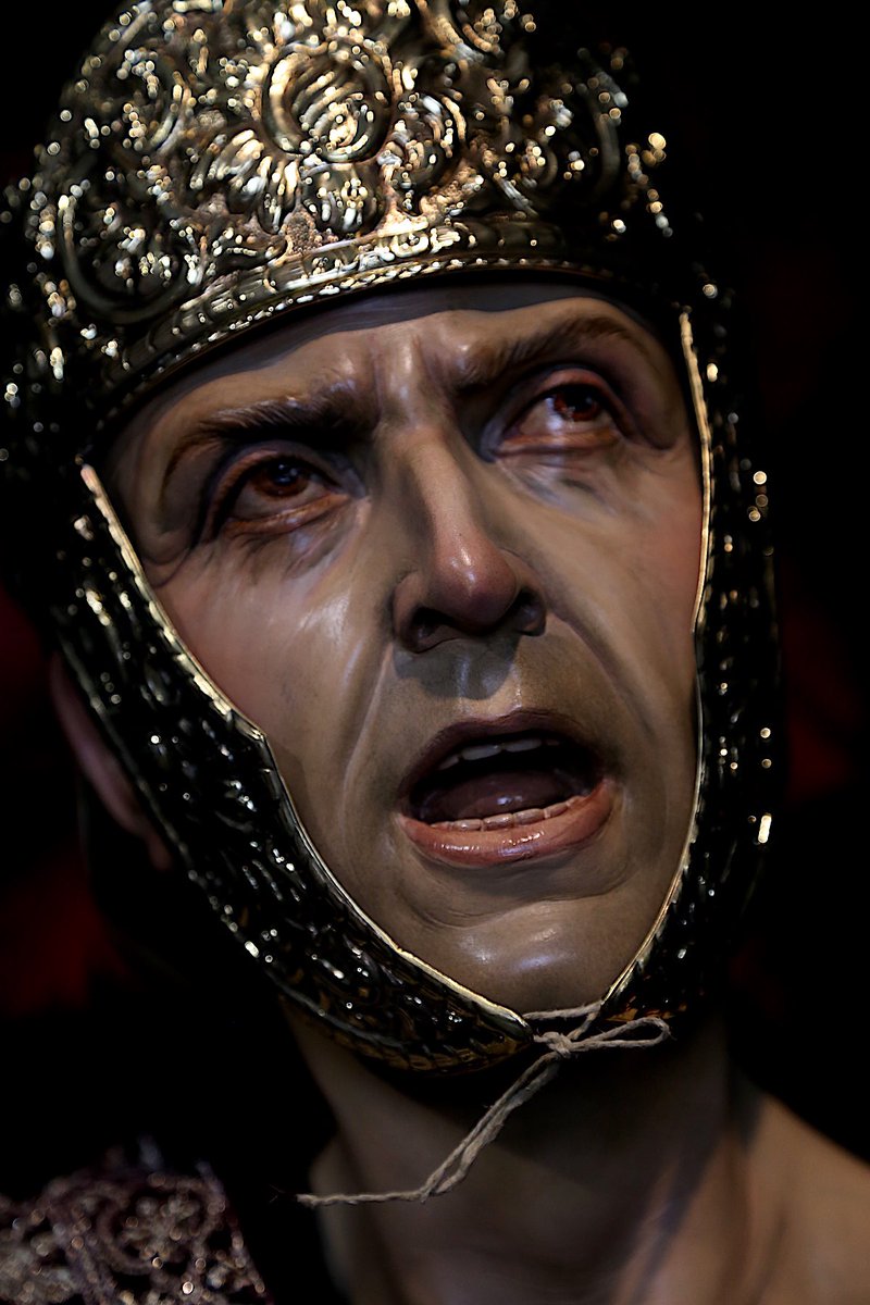 fernandojaguado's tweet photo. Centurión Romano que comienza el misterio de la @hdadsanrafael de Jerez.Igualmente he diseñado los ropajes y la orfebreria que ha realizado Ildefonso Oñate,cueros de Jose María Márquez y costura de Manoli Domínguez. @cofrademania @elllamadorcsr @pasionensevilla @ArtesacroT https://t.co/iQ5ws3CmtI