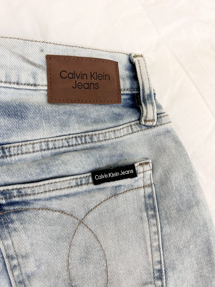 Songtor_2nd's tweet photo. 6.กางเกงขาสั้น Calvin Klein
ของแท้💯%

380 ฿ (ซื้อมาประมาณ1000฿ค่า)

*ใส่ไปแค่2ครั้งค่ะ*
เอว 26 นิ้ว
สะโพก 36 นิ้ว
ยาว 12 นิ้ว

***แคปรูปตัวที่สนใจ
แล้วส่งมา F ในเดมนะคะ***

#ส่งต่อcalvinklein #เสื้อผ้ามือสอง #ส่งต่อเสื้อผ้า #ส่งต่อเสื้อผ้ามือสอง #โล๊ะตู้เสื้อผ้า  #เสื้อผ้ามือ2 https://t.co/L3WDEG7FWA