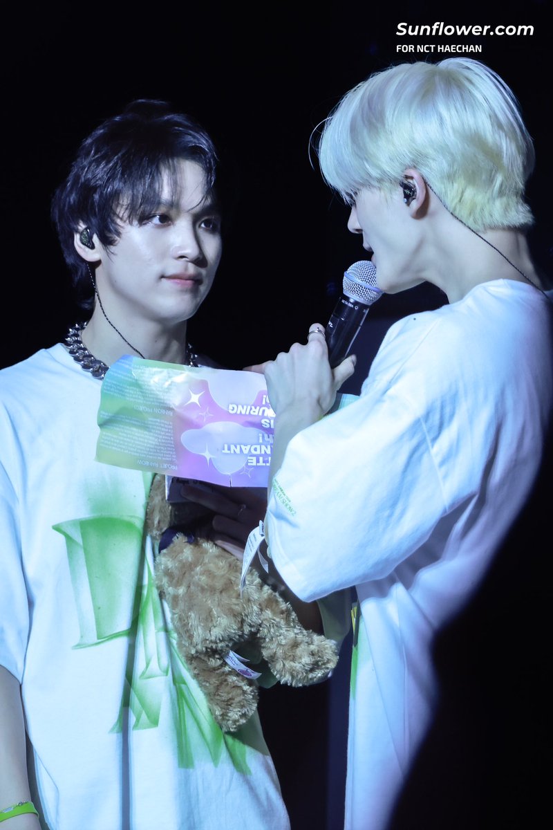 sunflowercom_'s tweet photo. 230330 ParisDreamShow2 HQ

🥺🥺🥺

#HAECHAN #JENO #해찬 #제노 #NCTDREAM #엔시티드림 https://t.co/dUWdQl2lAN