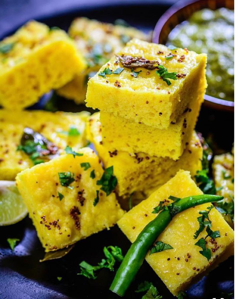18 Most Popular Vegetarian Dishes Of Gujarat 1. Khandvi https://t.co ...