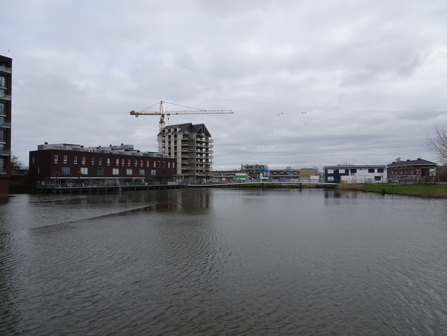 Wethouder Tim Versnel (VVD) van <a href="/College010/">B en W Rotterdam</a> vindt dat regiogemeenten veel meer moeten doen aan de huisvesting van arbeidsmigranten. Hij heeft groot gelijk. Wat is de actuele stand van zaken in <a href="/Lansingerland/">Gem. Lansingerland</a>? Lees het in ons <a href="/PvdA/">Partij van de Arbeid</a> weekbericht 663 op:  lansingerland.pvda.nl/nieuws/weekber…