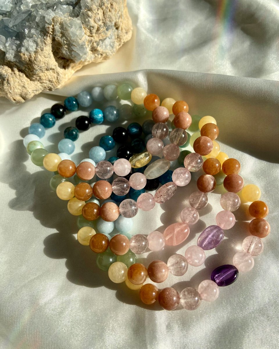 theancientsshop's tweet photo. I’m only a sale away from my goal and these babies are still waiting for their new homes hehe👀

When you can’t choose a single crystal choose a whole rainbow🌈 https://t.co/16SDD30Orf