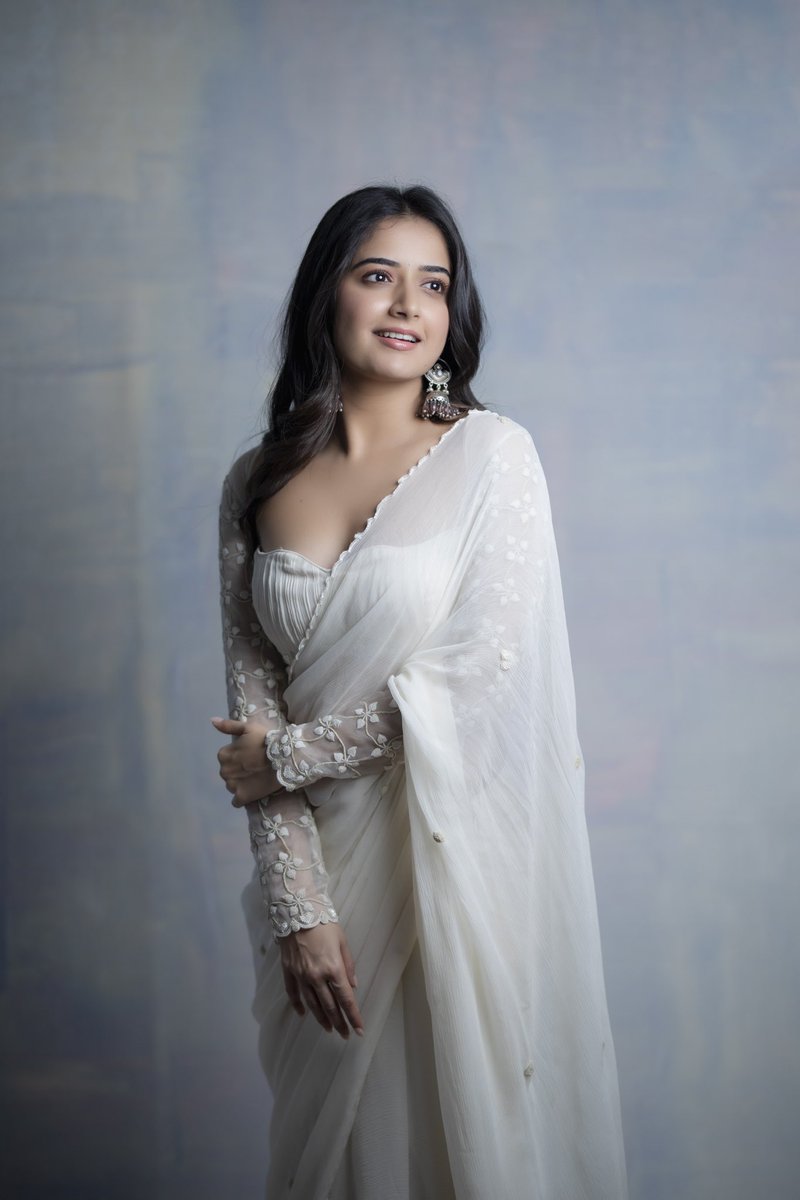 AshikaRanganath's tweet photo. Back with the promotional shoot pictures 🤍
Also, Amigos streaming now on Netflix! 
Watch it this weekend for some fun &amp; thrilling action! https://t.co/UUTyplrkV4