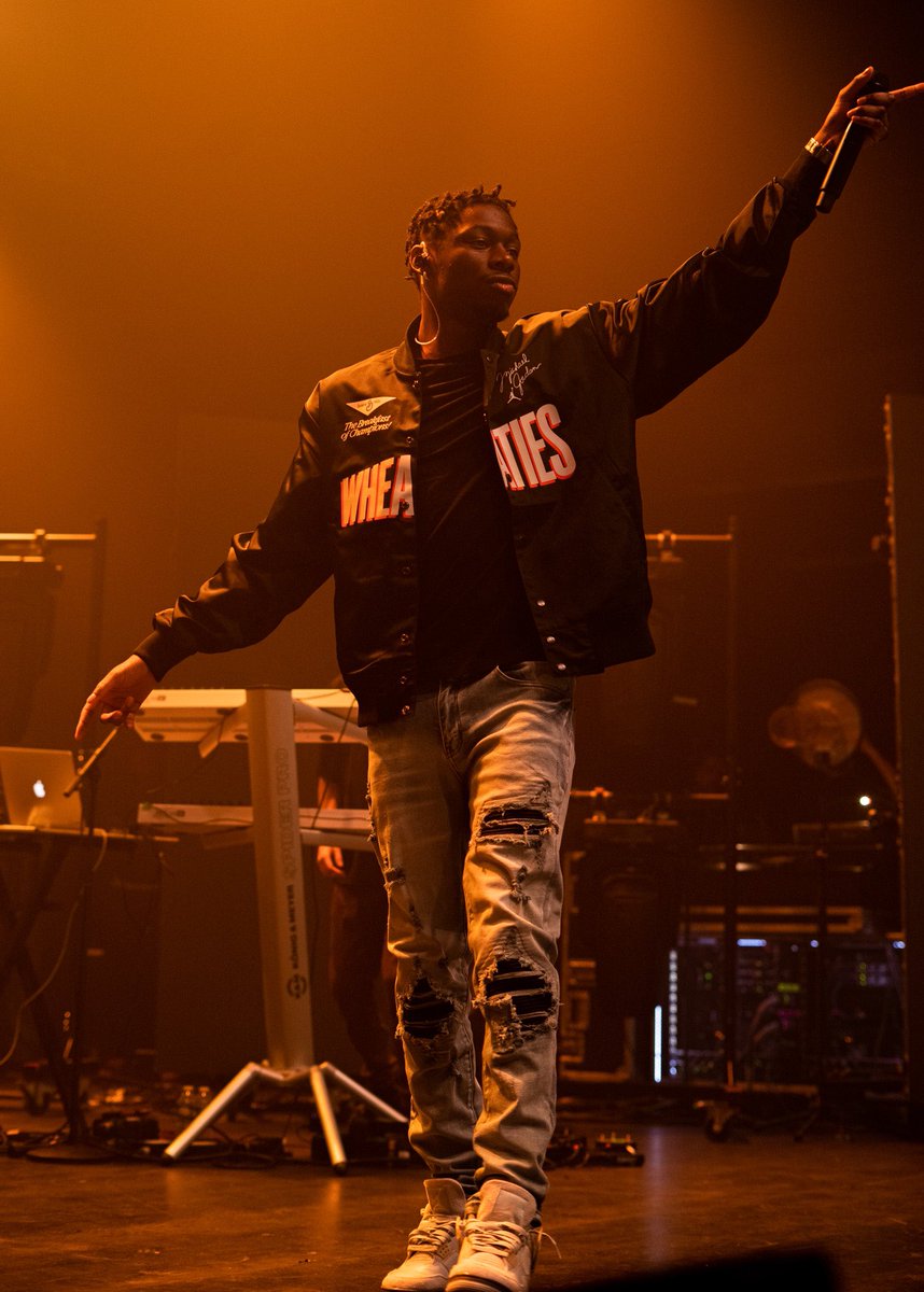 Khloeross_'s tweet photo. Concert de @Tiakola_Meloo au 106 à Rouen hier soir ! https://t.co/7NApUTC19p