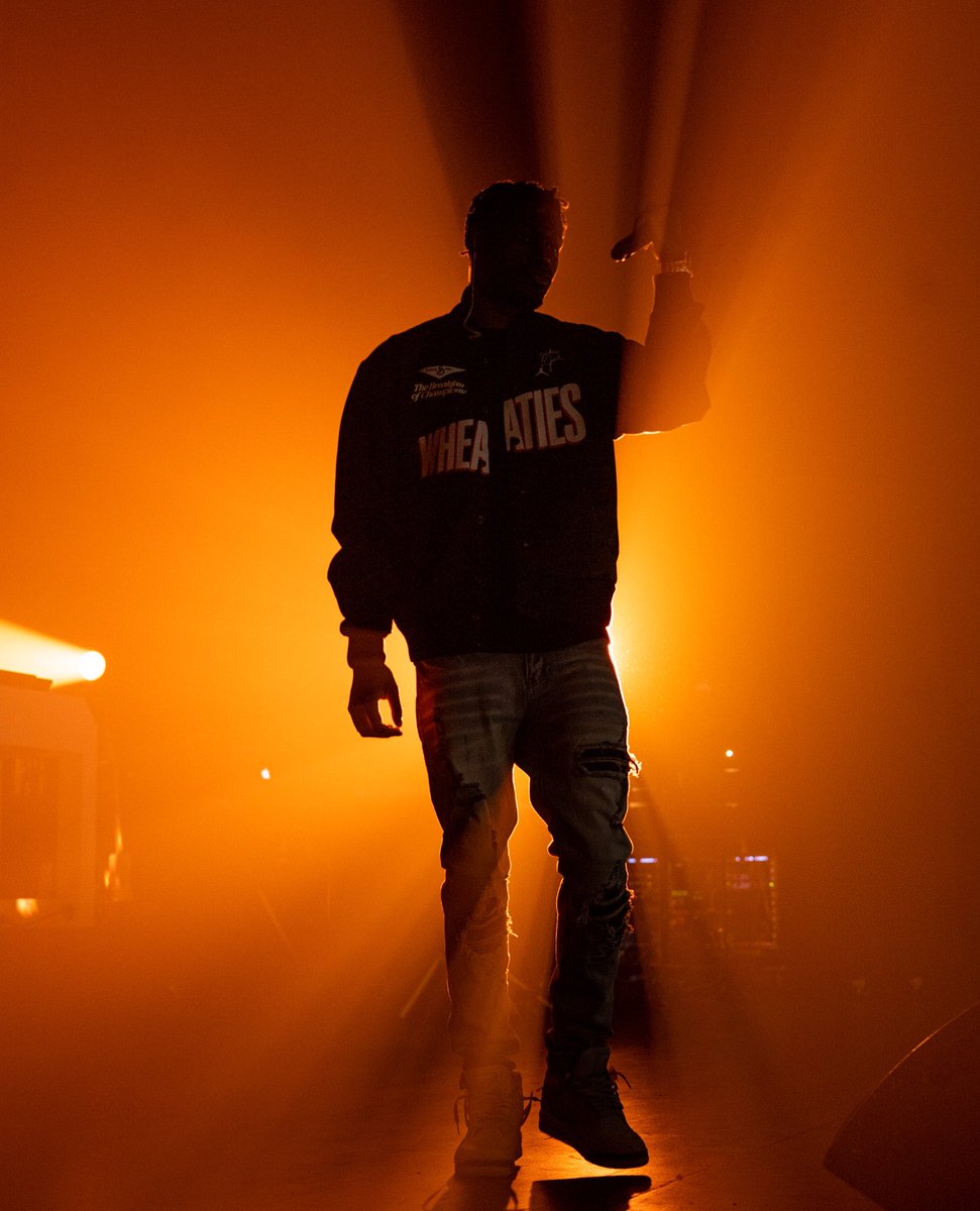 Khloeross_'s tweet photo. Concert de @Tiakola_Meloo au 106 à Rouen hier soir ! https://t.co/7NApUTC19p