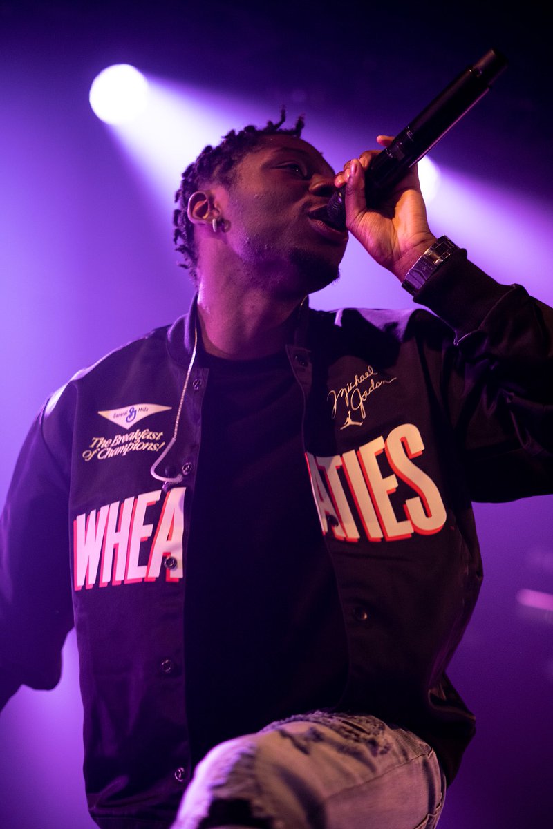 Khloeross_'s tweet photo. Concert de @Tiakola_Meloo au 106 à Rouen hier soir ! https://t.co/7NApUTC19p