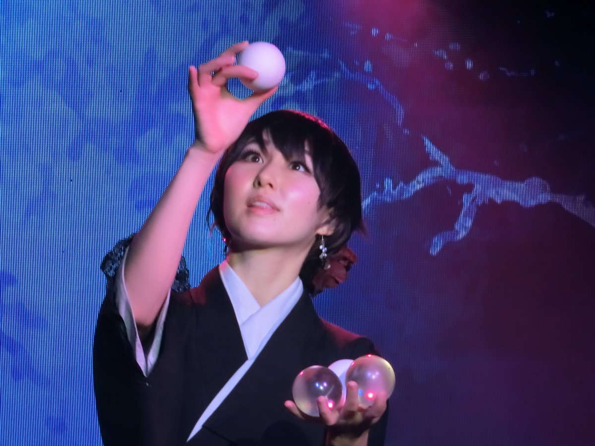 yoyokade's tweet photo. 六本木オズマンド 2023.3.31 izumaさん
さくらまつり2023の2日��のパフォーマンスを堪能した後、翌日はオズマンドでした。3日連続でしたが、煌びやかな“さくらまつり”とは対照的に神秘的な空間の演技が素敵です✨🌙
#izuma
#RoppongiOSMAND
#オズマンド https://t.co/ZQuMW76SSy