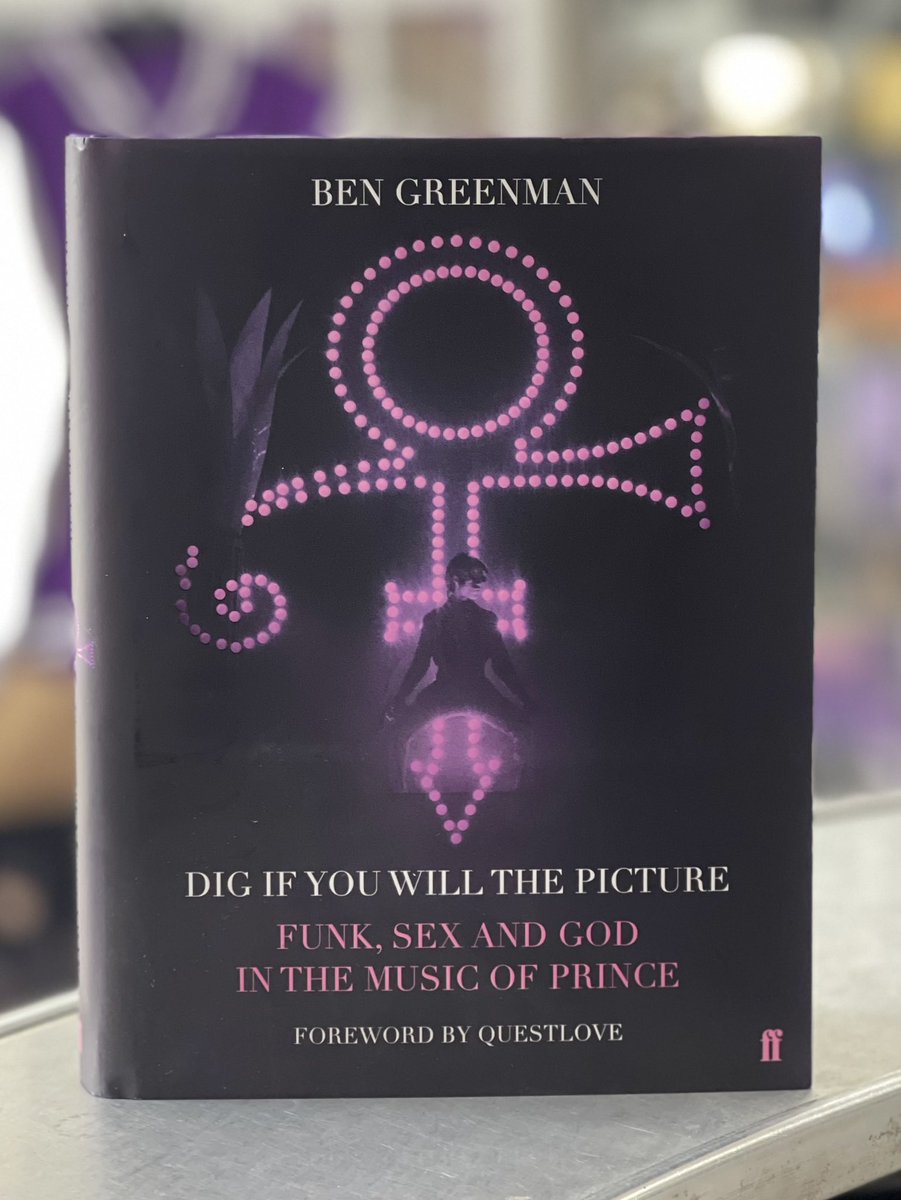 RockItPoolePRN's tweet photo. We've got some great books just added to our Books & Magazine collection page Check them out here⬇️
https://t.co/DrgWcja1Ra
#Prince #Prince4Ever #PrinceInPrint #PurpleBookShelf #PurpleArmy #TrueFunkSoldiers #PrinceFam #Questlove #PrinceRogersNelson https://t.co/IzObFlCkle